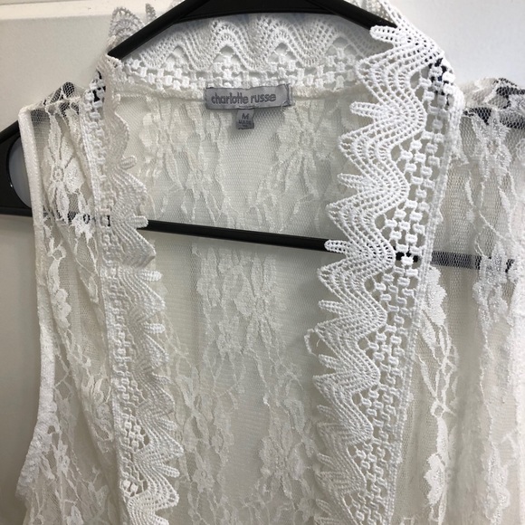 𝐖𝐡𝐢𝐭𝐞 𝐋𝐚𝐜𝐞 𝐂𝐚𝐫𝐝𝐢𝐠𝐚𝐧 - Picture 3 of 3